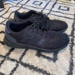 Adidas cloud foam tennis shoes